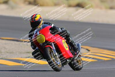 media/Oct-08-2022-SoCal Trackdays (Sat) [[1fc3beec89]]/Turn 10 (945am)/